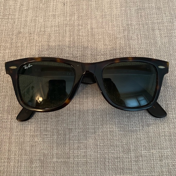 Rayban Wayfarer Tortoise - Picture 2 of 5